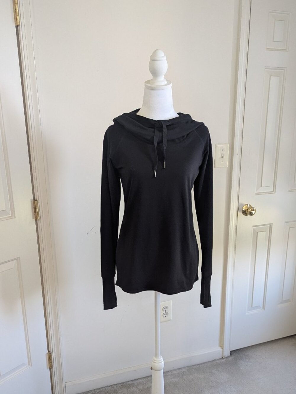 Black  Elegant Hoodie- NWOT- Size XS